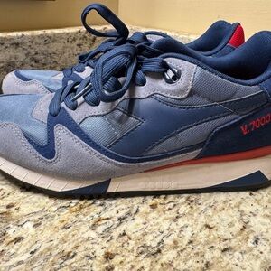 Diadora V.7000 sample Men's Sneakers. Size 10. New never worn